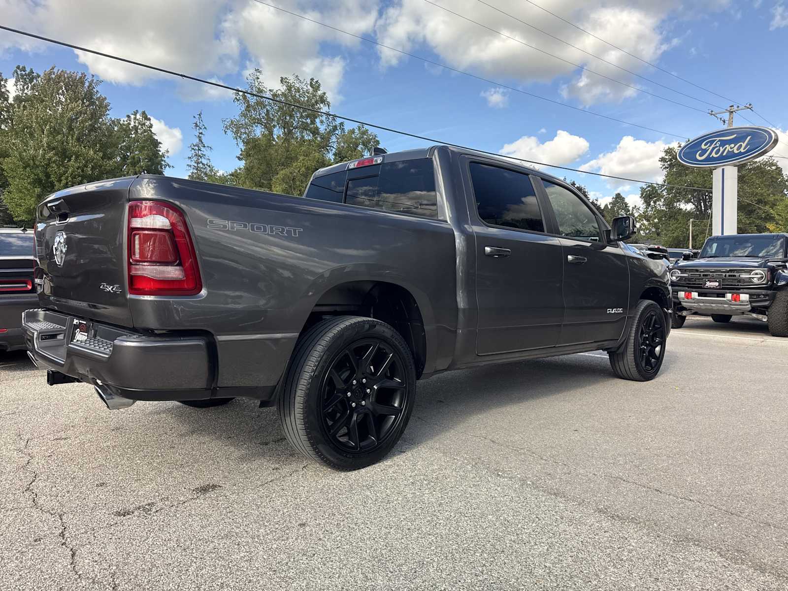 2023 Ram 1500 Laramie photo 3