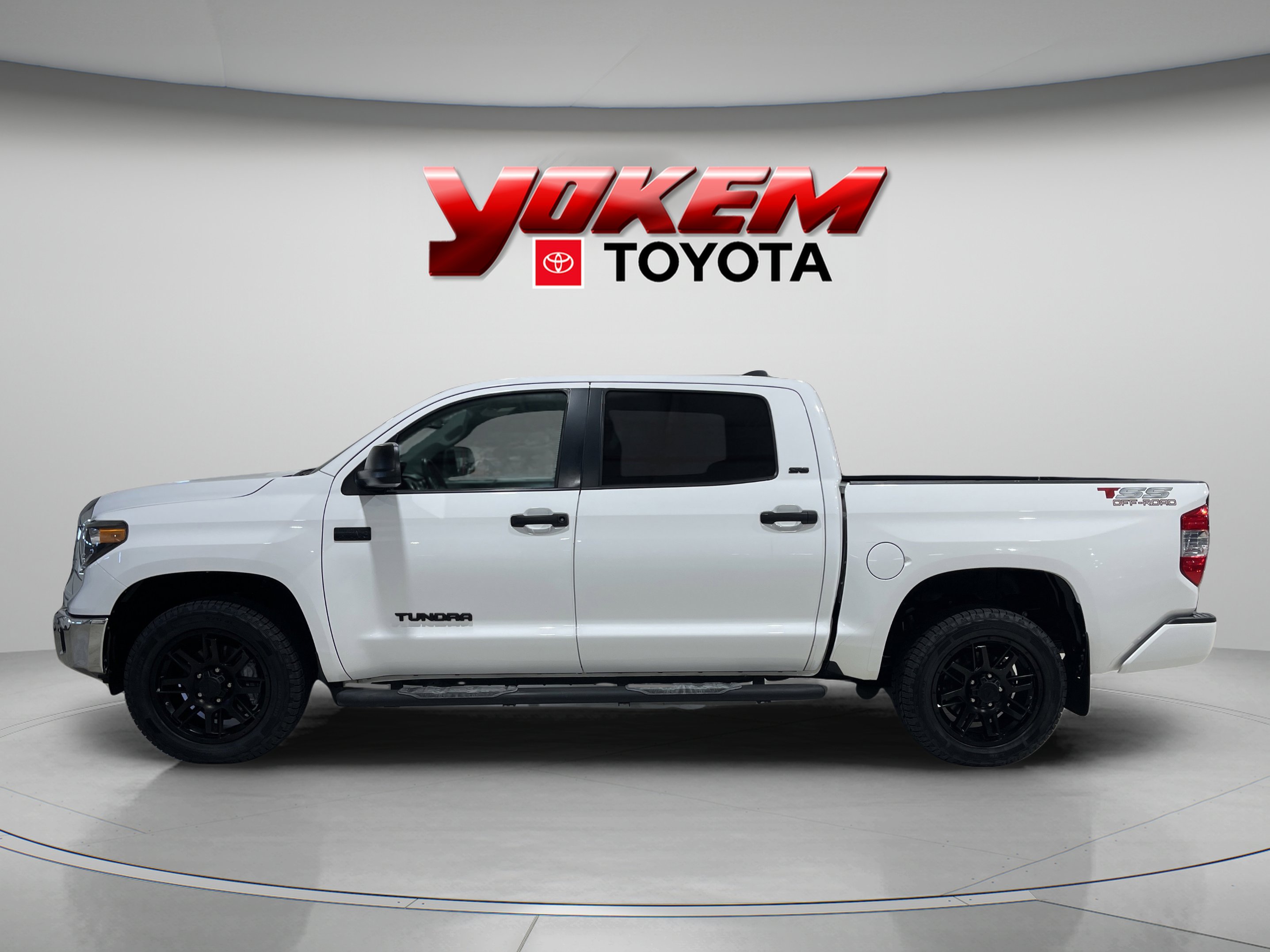 2021 Toyota Tundra SR5 Grade photo 2