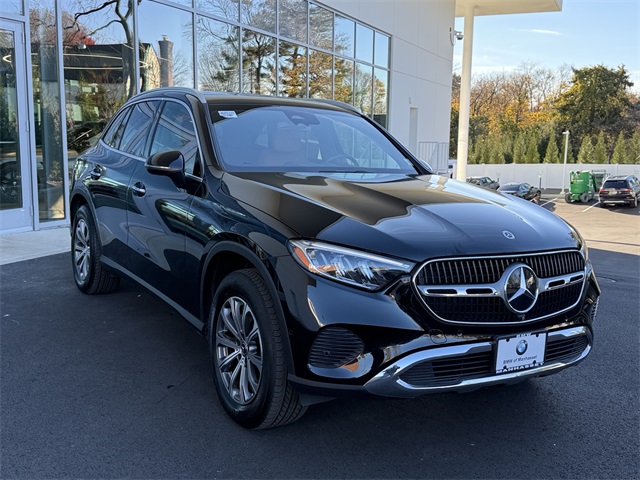 2024 Mercedes Benz GLC 300 4MATIC photo 3