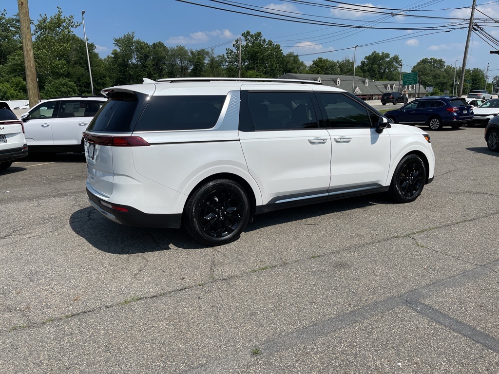 2024 Kia Carnival SX photo 4