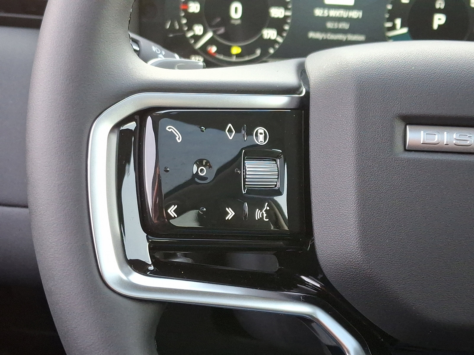 2025 Land Rover Discovery Sport S photo 20