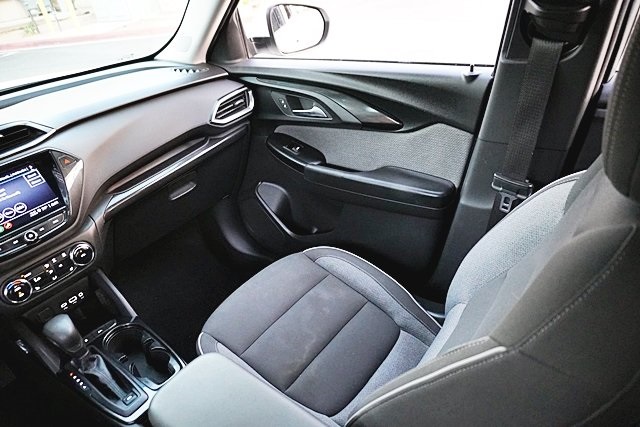 Used 2022 White Chevrolet LT image 20