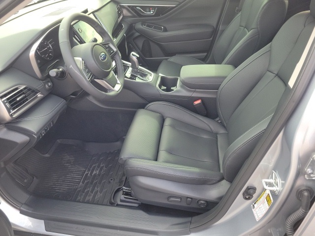 2025 Subaru Outback Touring XT photo 8