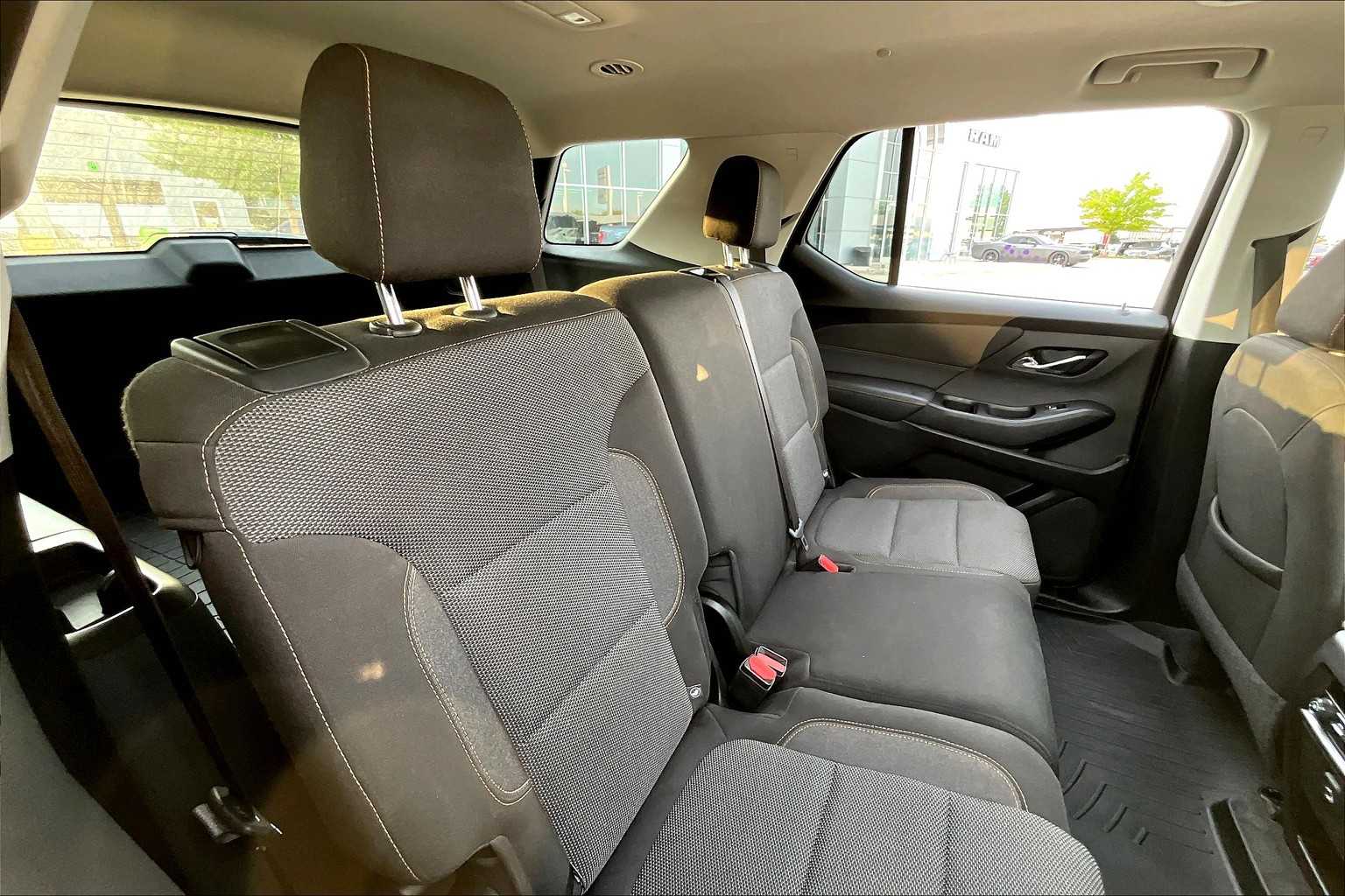 2021 Chevrolet Traverse LS photo 18