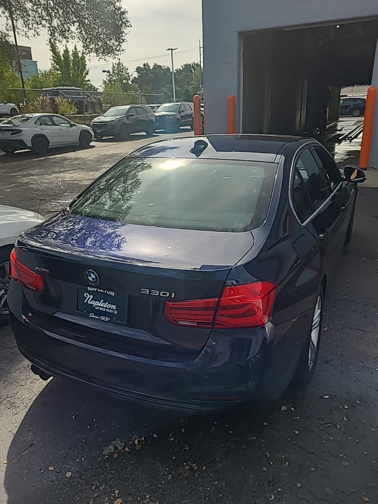2017 Bmw 330i xDrive photo 3
