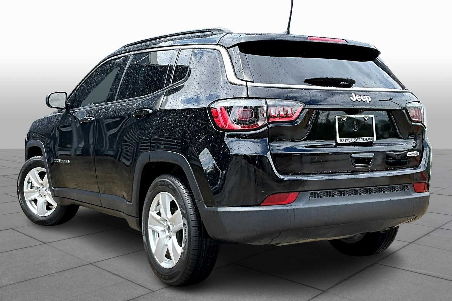 2022 Jeep Compass Latitude photo 7