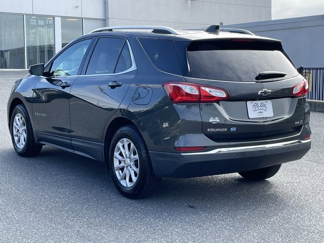 2018 Chevrolet Equinox LT photo 2