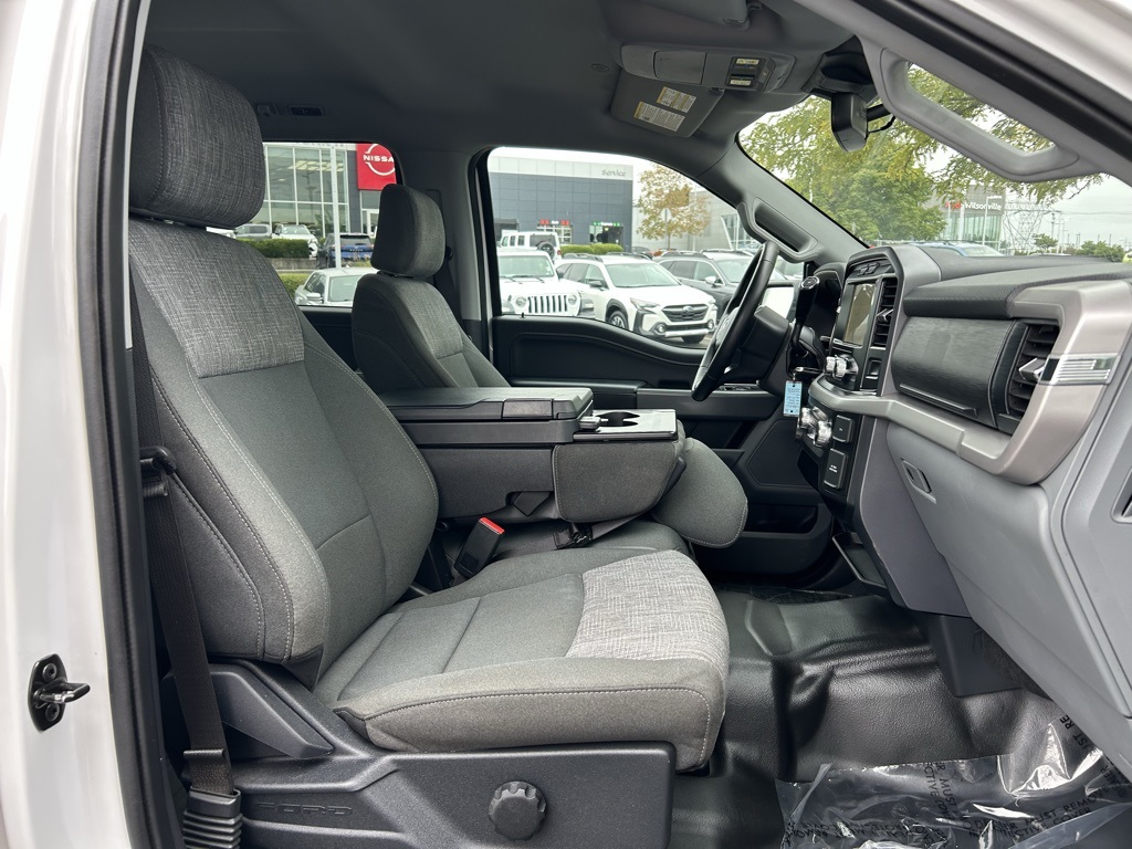 2023 Ford F-150 XLT photo 28