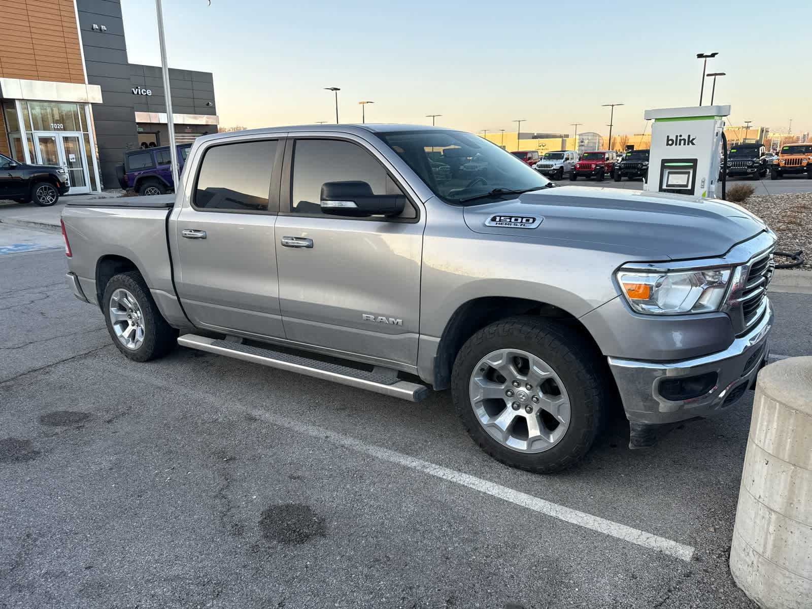 Used 2020 RAM Ram 1500 Pickup Big Horn/Lone Star with VIN 1C6SRFFT8LN212565 for sale in Kansas City