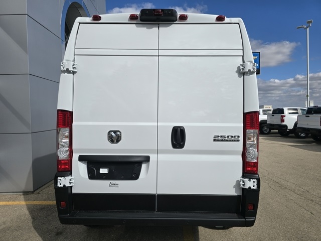 2025 Ram ProMaster 2500 photo 4