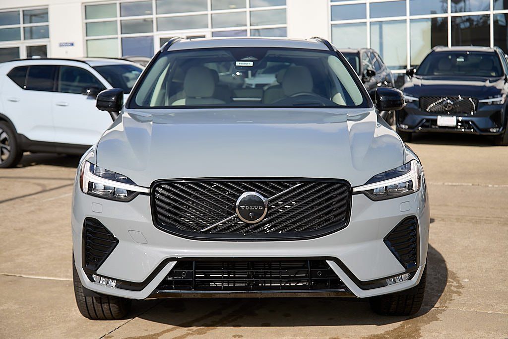 2026 VOLVO XC60 - Image 4