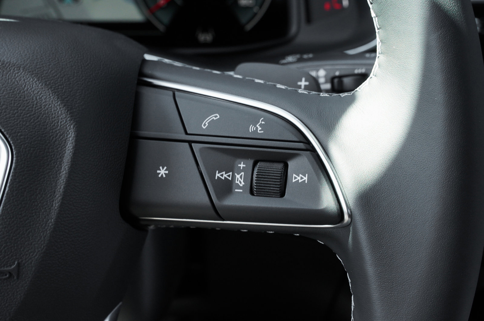 2025 Audi Q7 Premium Plus photo 13