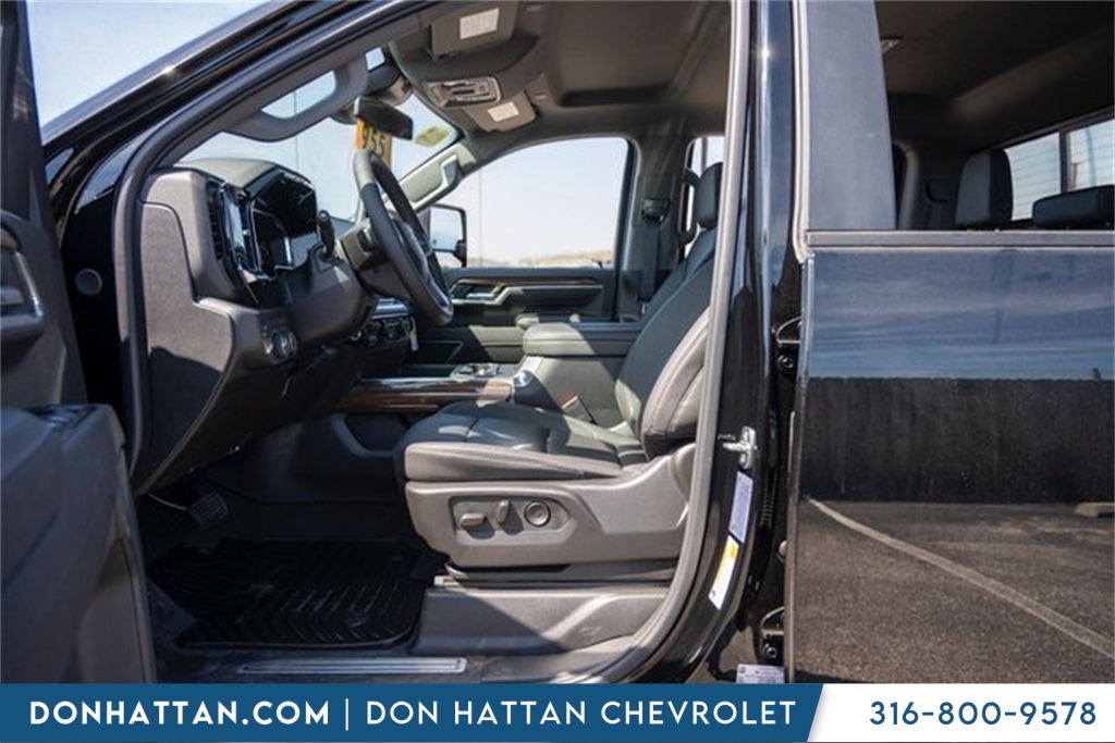 2026 Chevrolet Silverado 2500HD LT photo 5