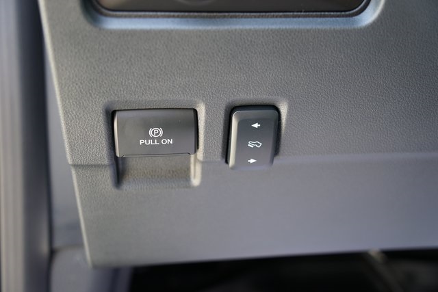 2025 FORD F-250 - Image 37