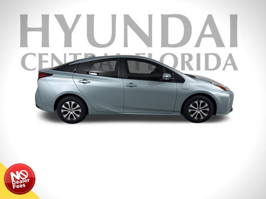 2022 Toyota Prius XLE AWD-e photo 2