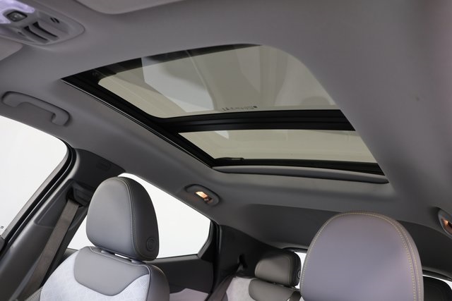 2022 Chevrolet Bolt EUV Premier photo 14