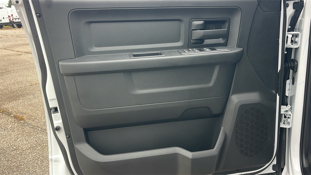 2026 Ram 2500 Tradesman photo 14