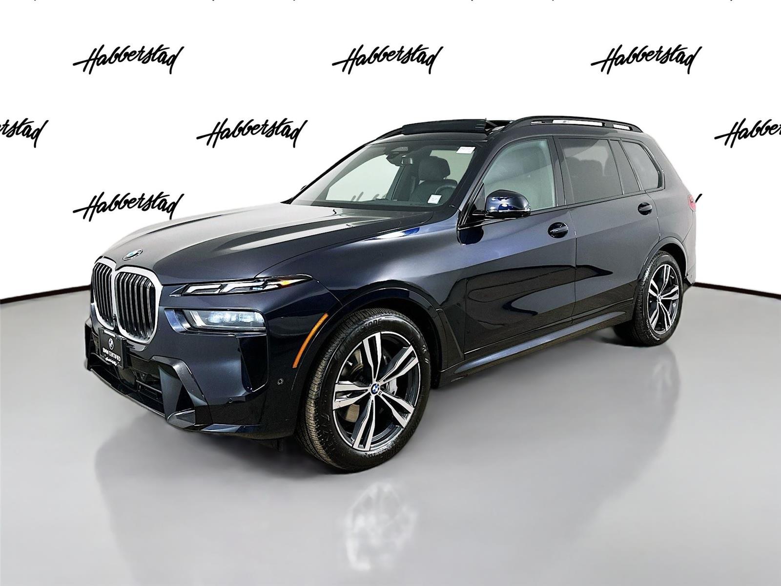 2023 BMW X7 40i's photo