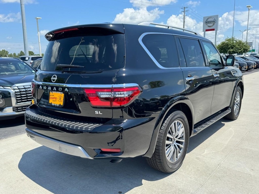 2024 Nissan Armada SL photo 2