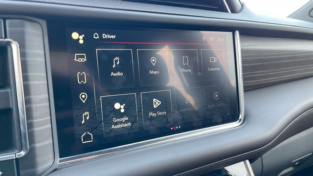 2024 GMC YUKON - Image 13