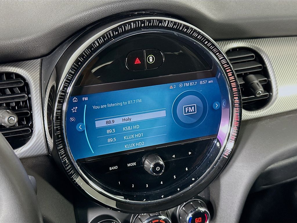 2024 Mini Cooper SE Signature photo 10