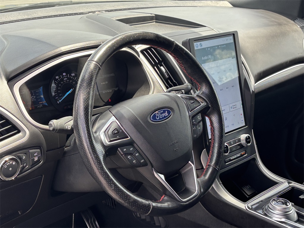 2021 Ford Edge ST photo 4