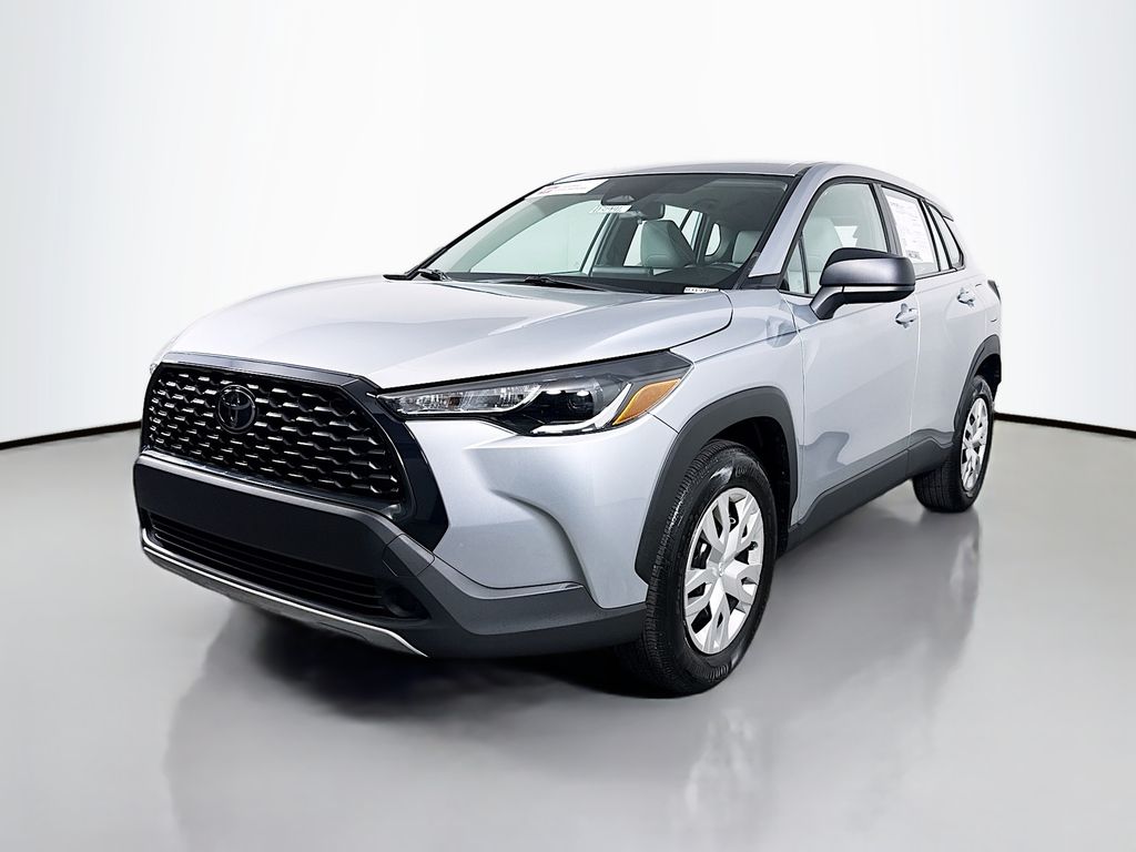 2024 Toyota Corolla Cross L photo 3