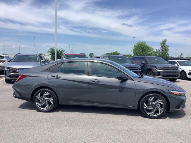 2025 Hyundai Elantra Hybrid SEL Sport photo 4