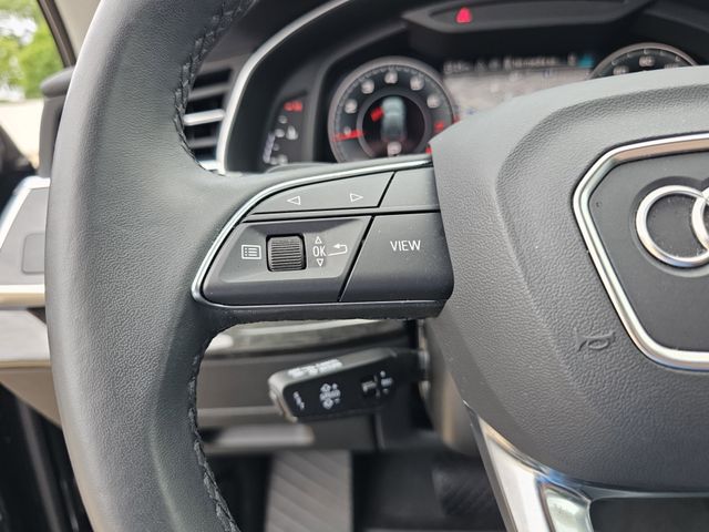 2024 Audi Q7 45 Premium Plus photo 24