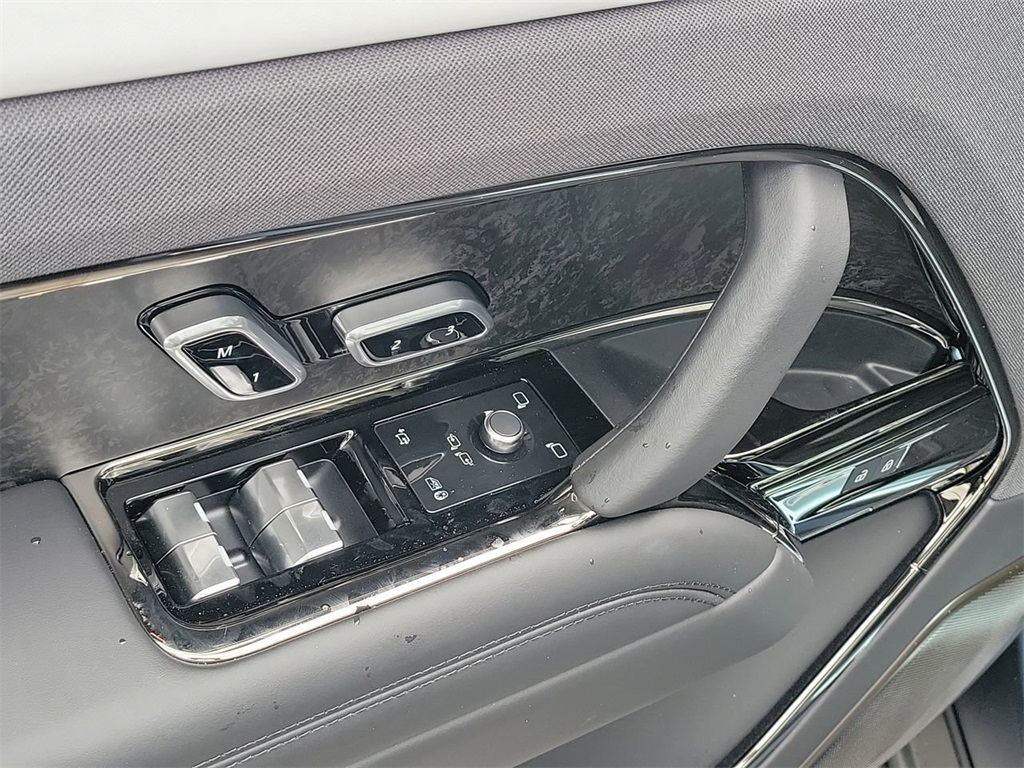 2025 Land Rover Range Rover Sport photo 22