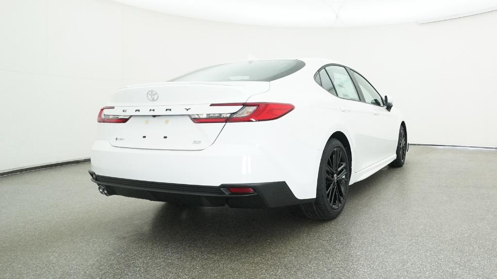 2025 Toyota Camry SE photo 19