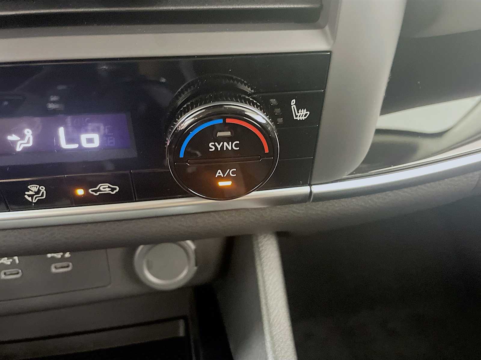 2025 Nissan Rogue photo 16