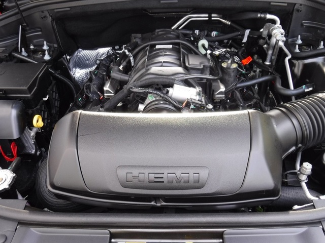 2025 Dodge Durango R/T Plus photo 3