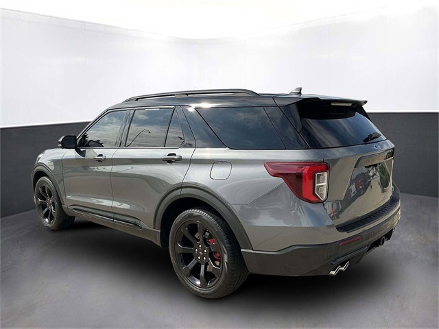 2023 Ford Explorer ST photo 3