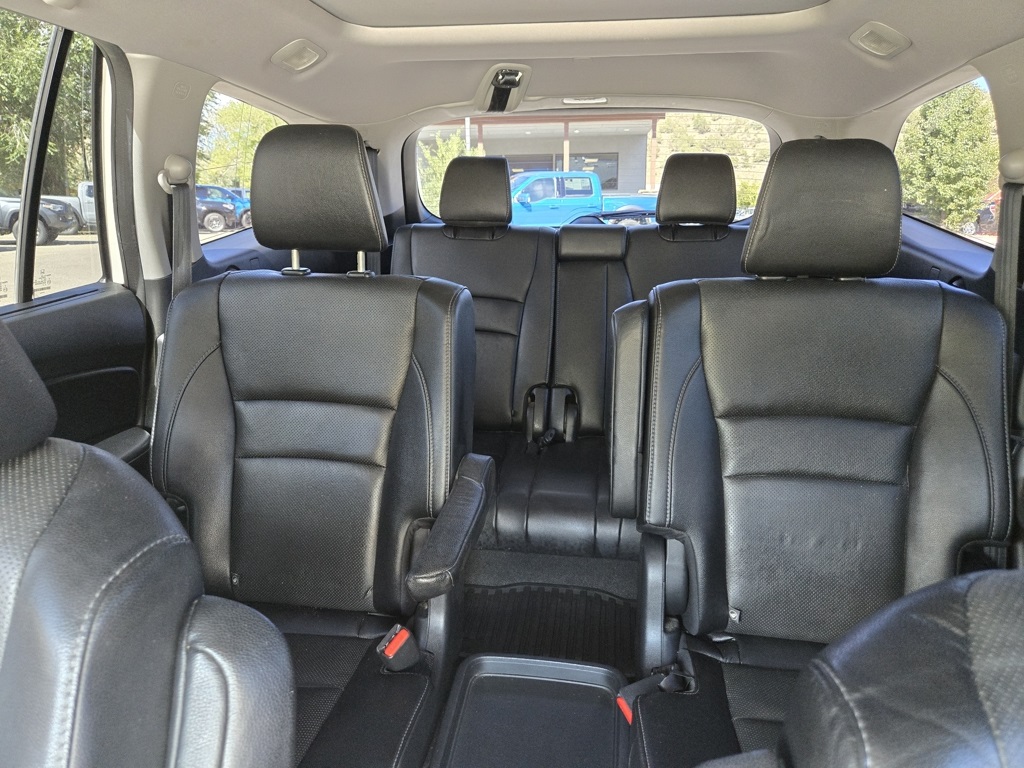 2017 Honda Pilot Elite photo 28