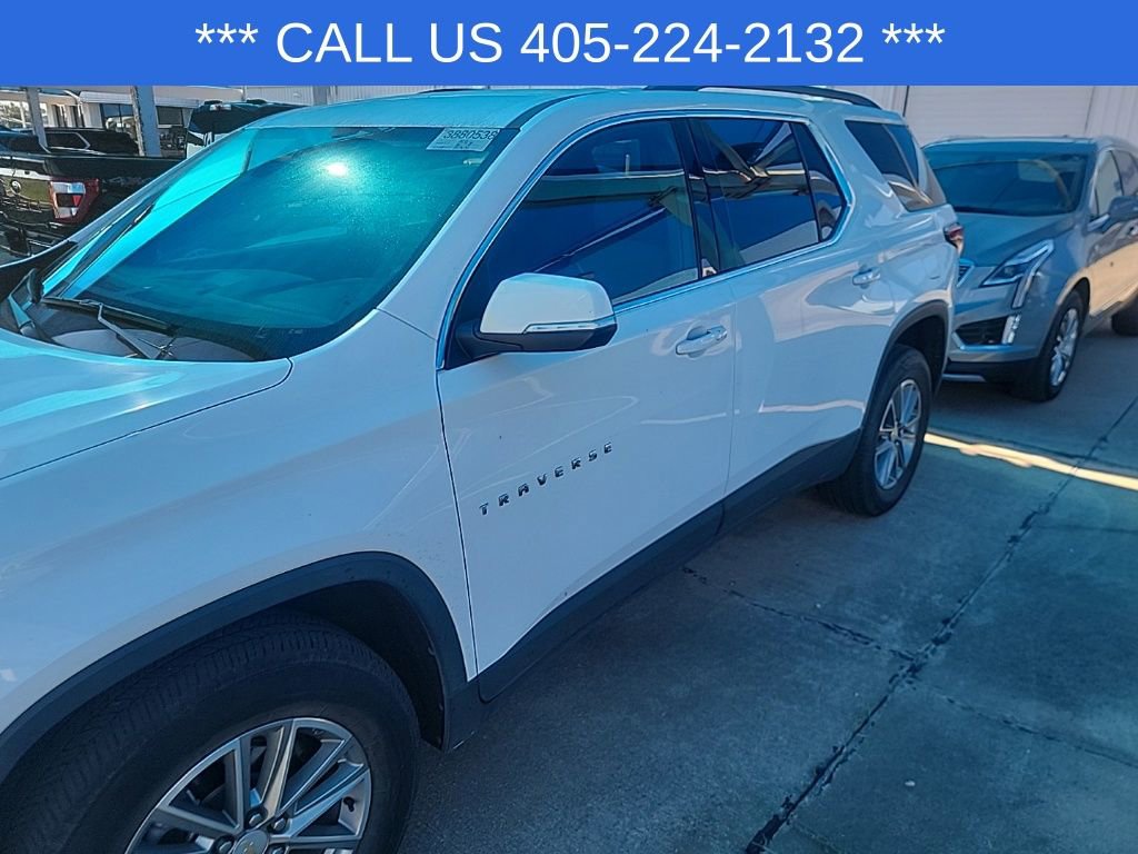 2023 Chevrolet Traverse Cloth photo 3