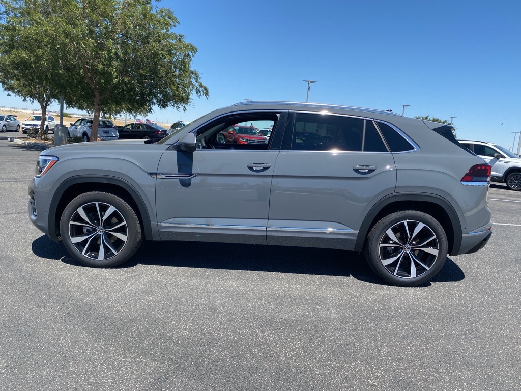 2025 Volkswagen Atlas Cross Sport SEL Premium R-Line photo 3