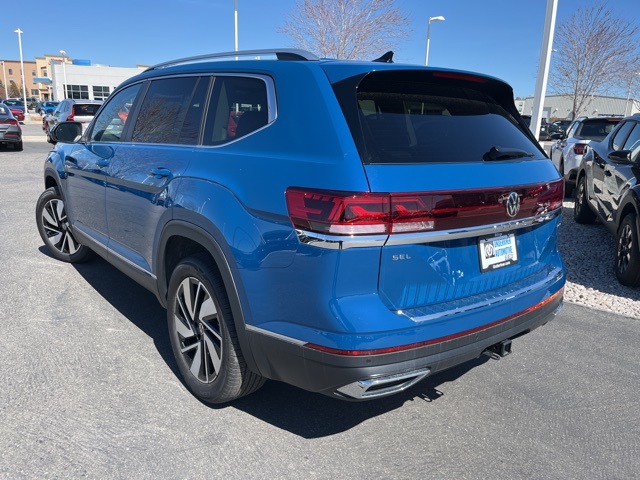 2025 Volkswagen Atlas SEL photo 2