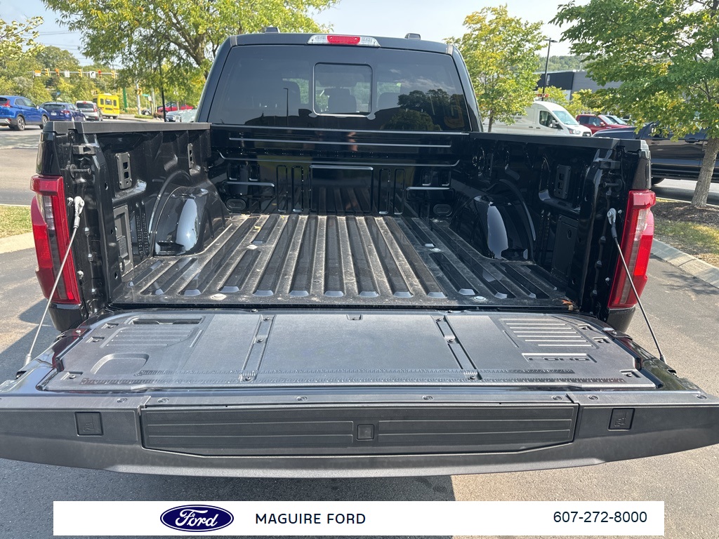 2025 Ford F-150 XLT photo 12