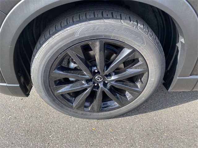 2023 Mazda CX-9 Touring photo 2