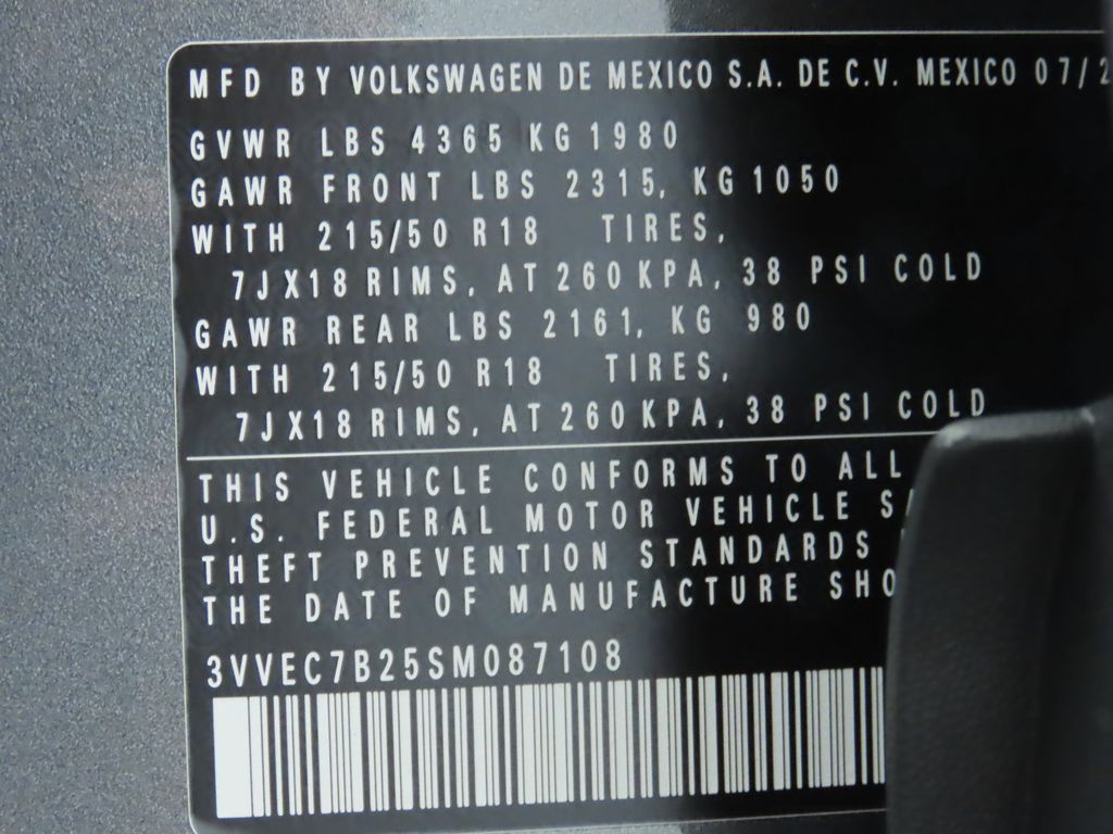 2025 Volkswagen Taos SE photo 32