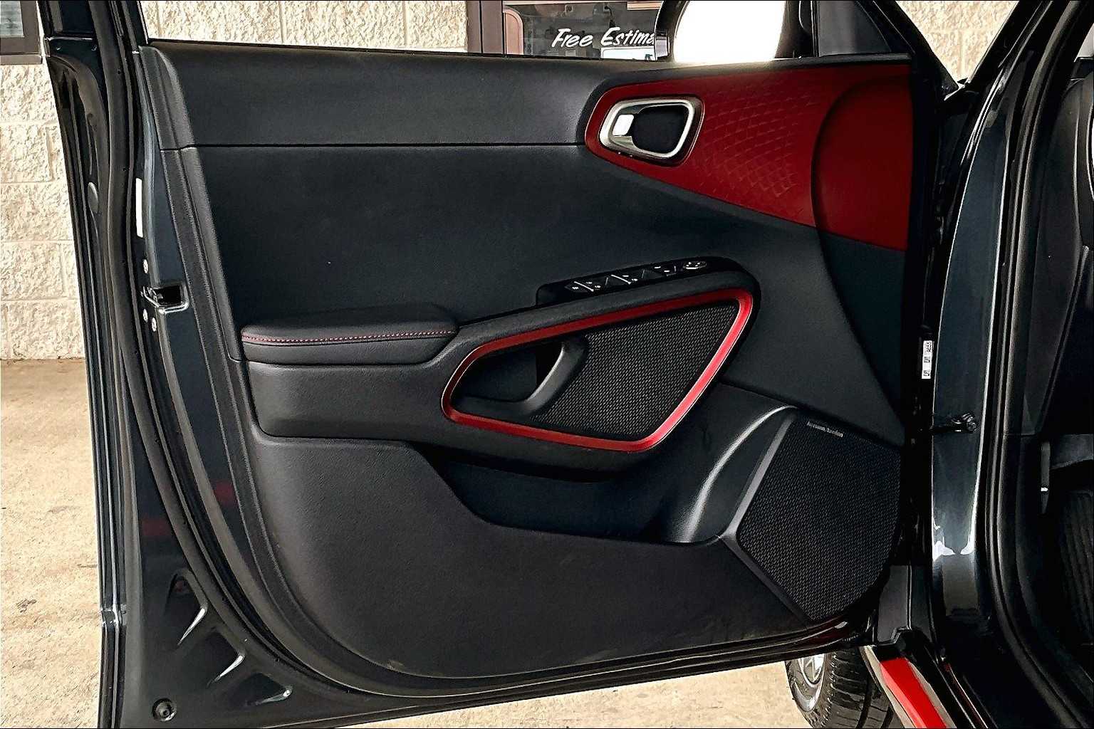 2020 Kia Soul GT-Line Turbo photo 21
