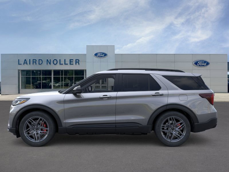 2025 Ford Explorer ST photo 3