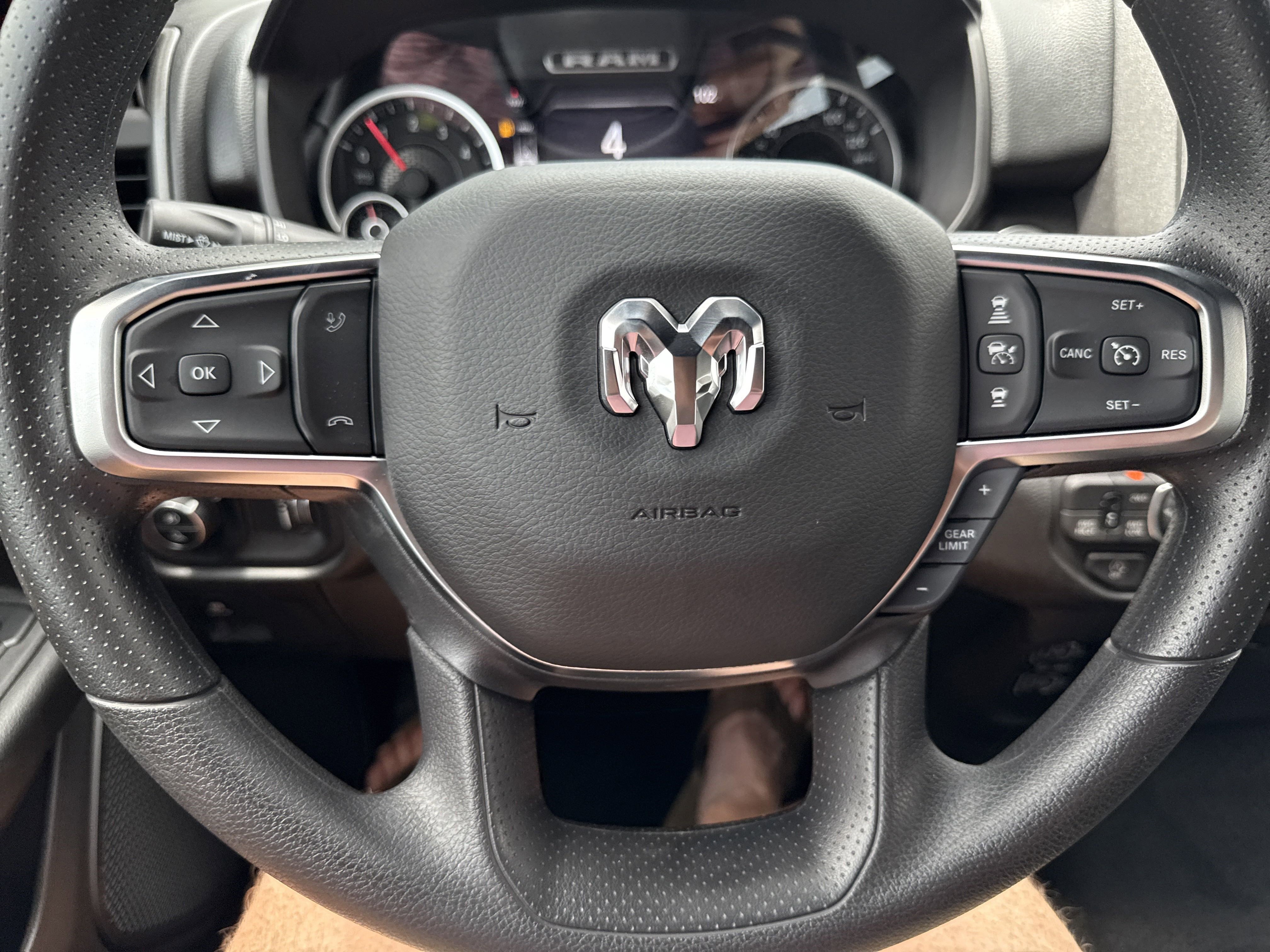 2025 Ram 1500 Warlock photo 5