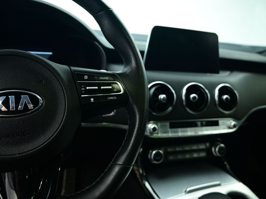 2020 Kia Stinger GT2 photo 14
