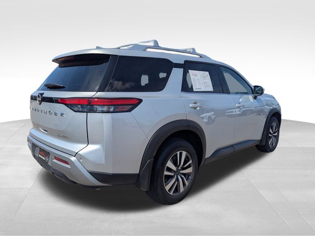 2023 Nissan Pathfinder SL photo 4