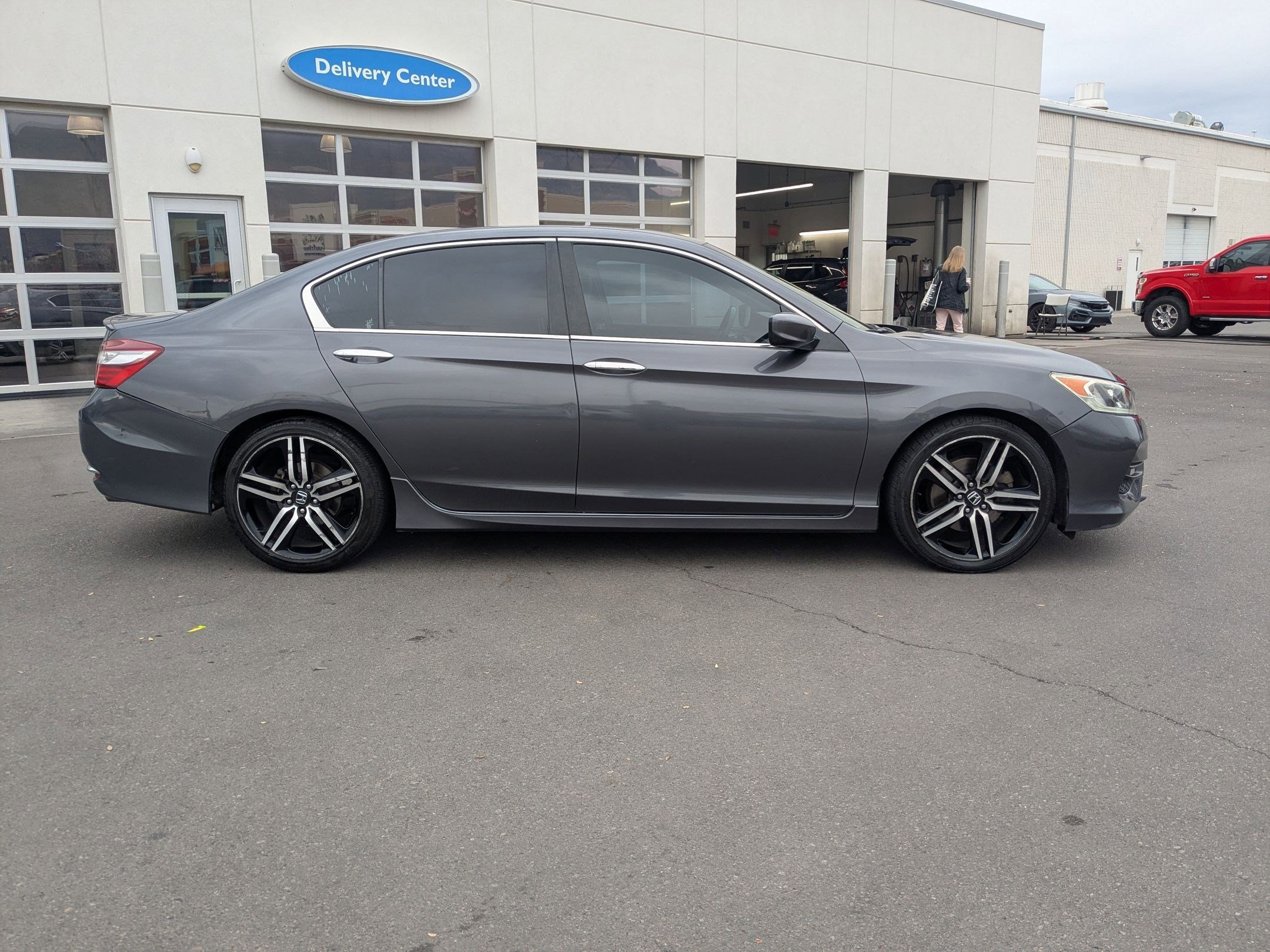 2016 Honda Accord Sport photo 2