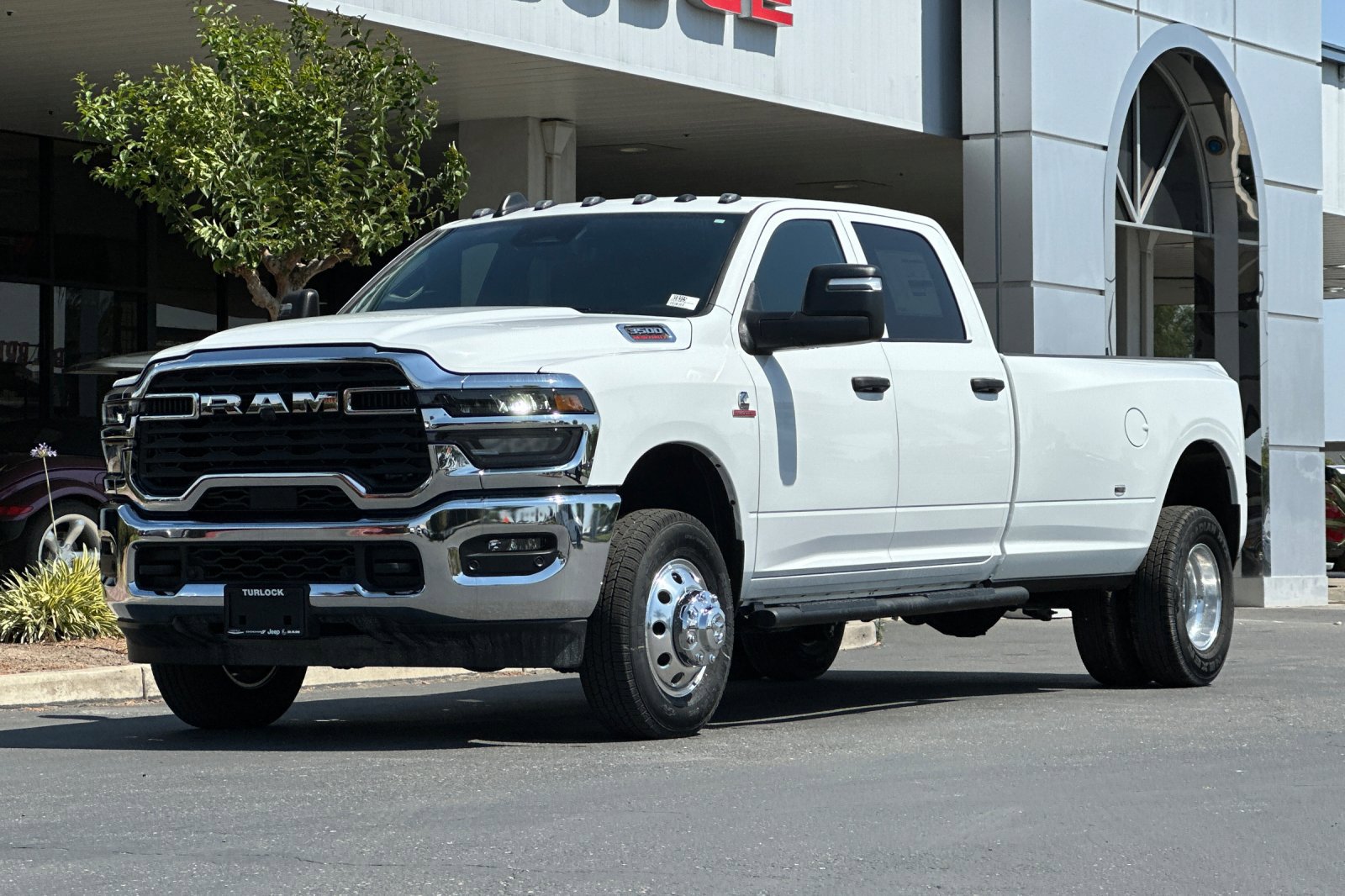 2025 Ram 3500 Tradesman photo 8