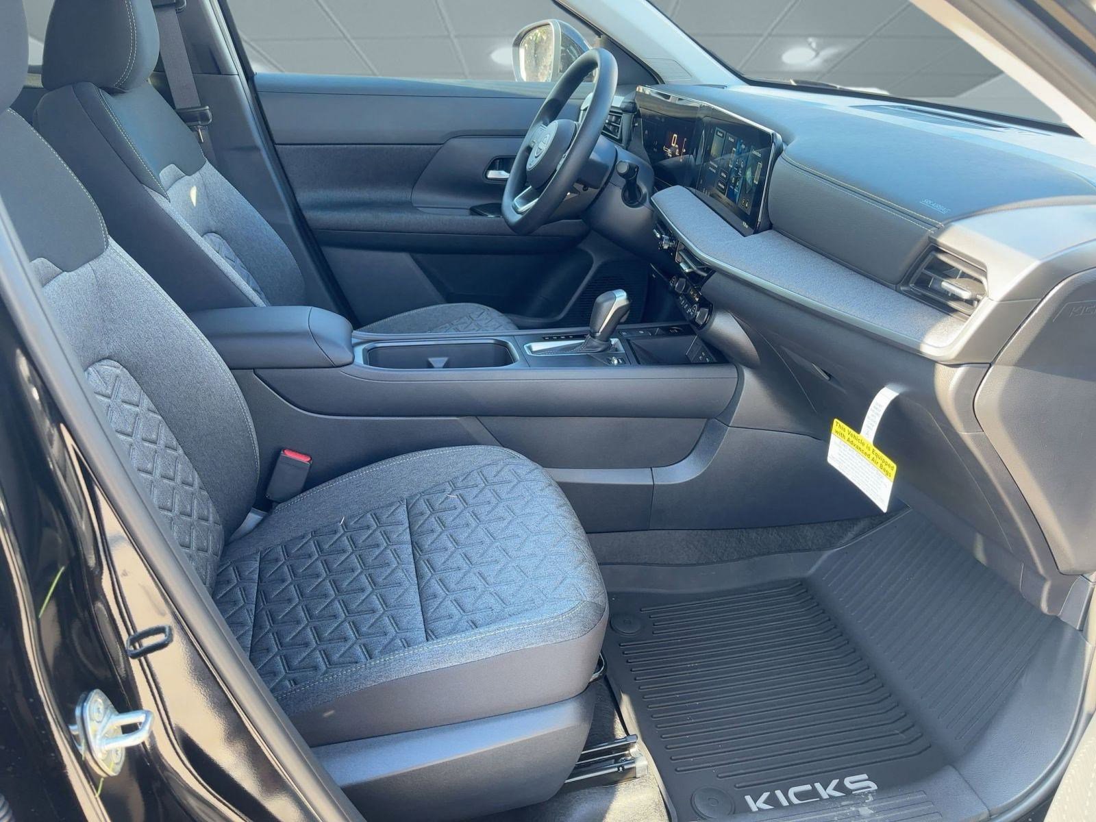 2026 Nissan Kicks SV photo 25