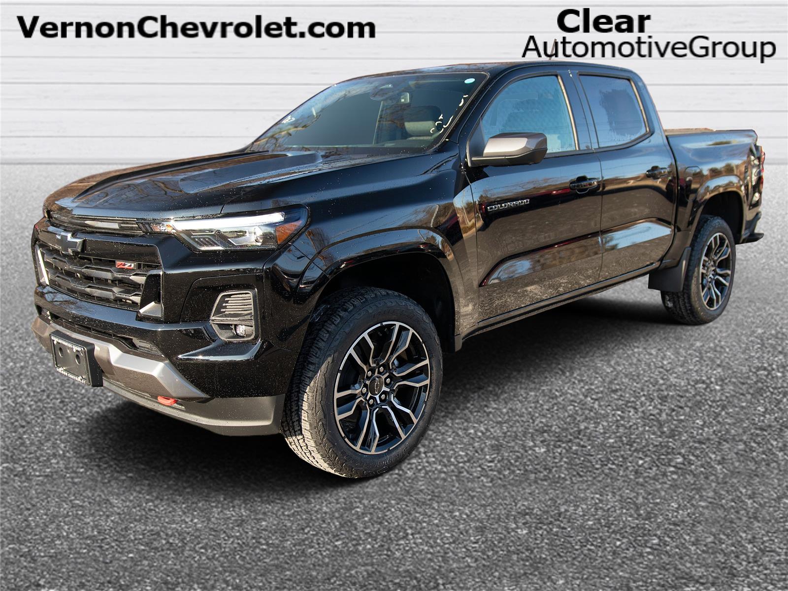 2025 Chevrolet Colorado Z71 photo 3